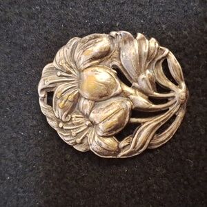 Silver brooch pin